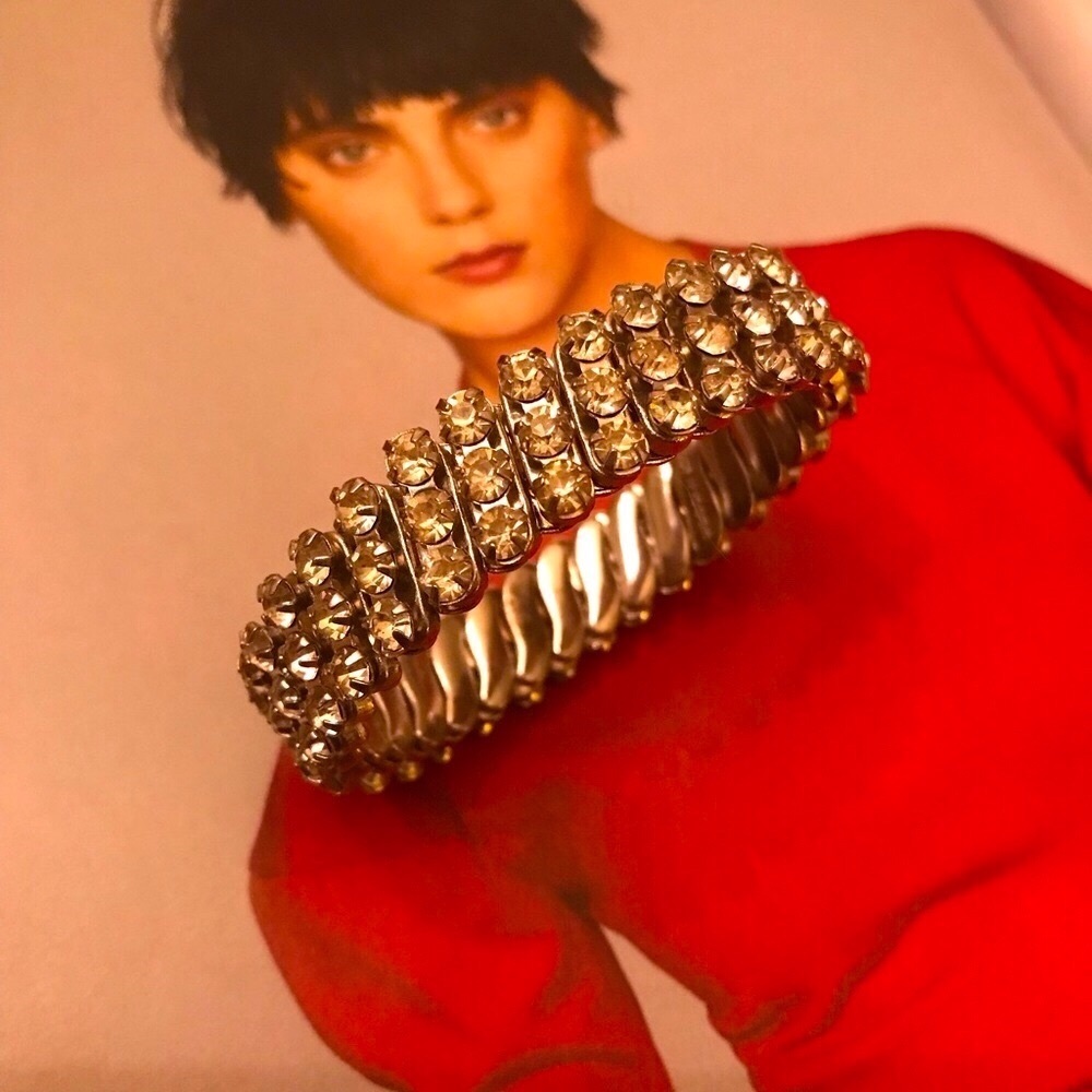 Vintage Rhinestone Stretch Bracelet (Mid-1950s to Mid-1960s)